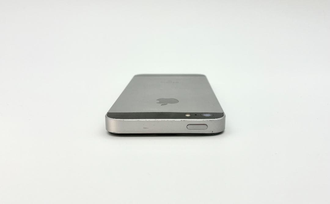 Apple iPhone SE 32GB スペースグレー