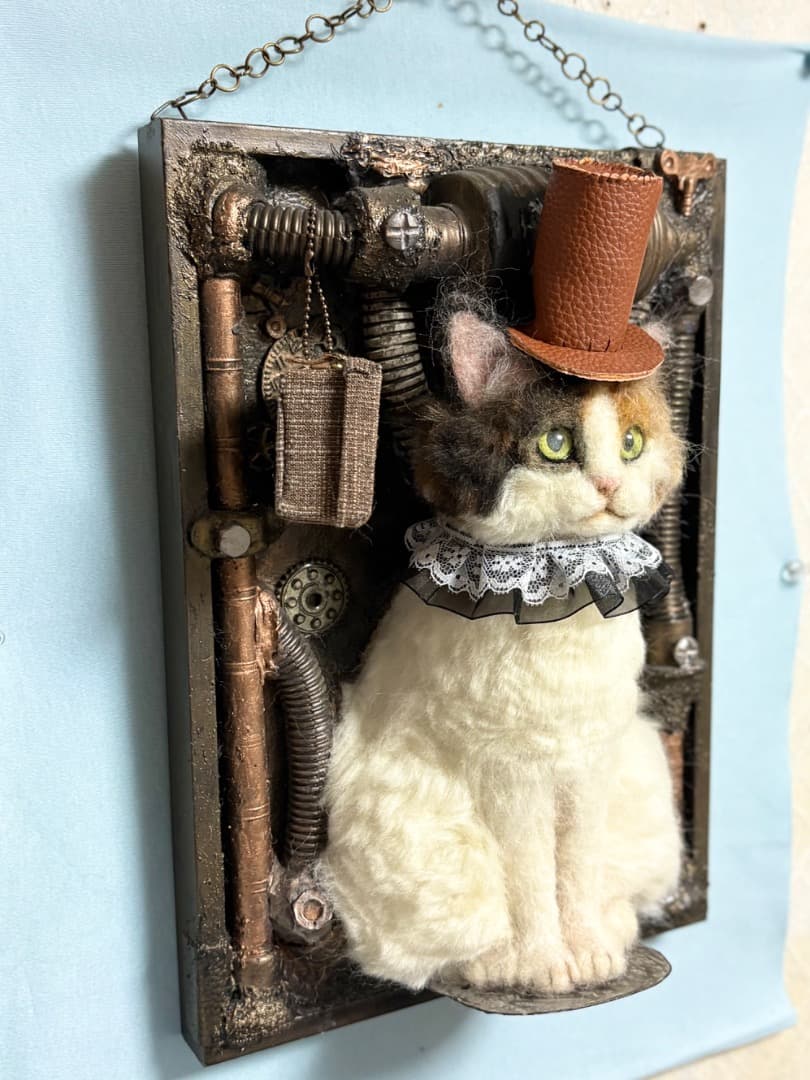 羊毛フェルト　スチームパンク三毛猫の壁掛けオブジェ【ハンドメイド