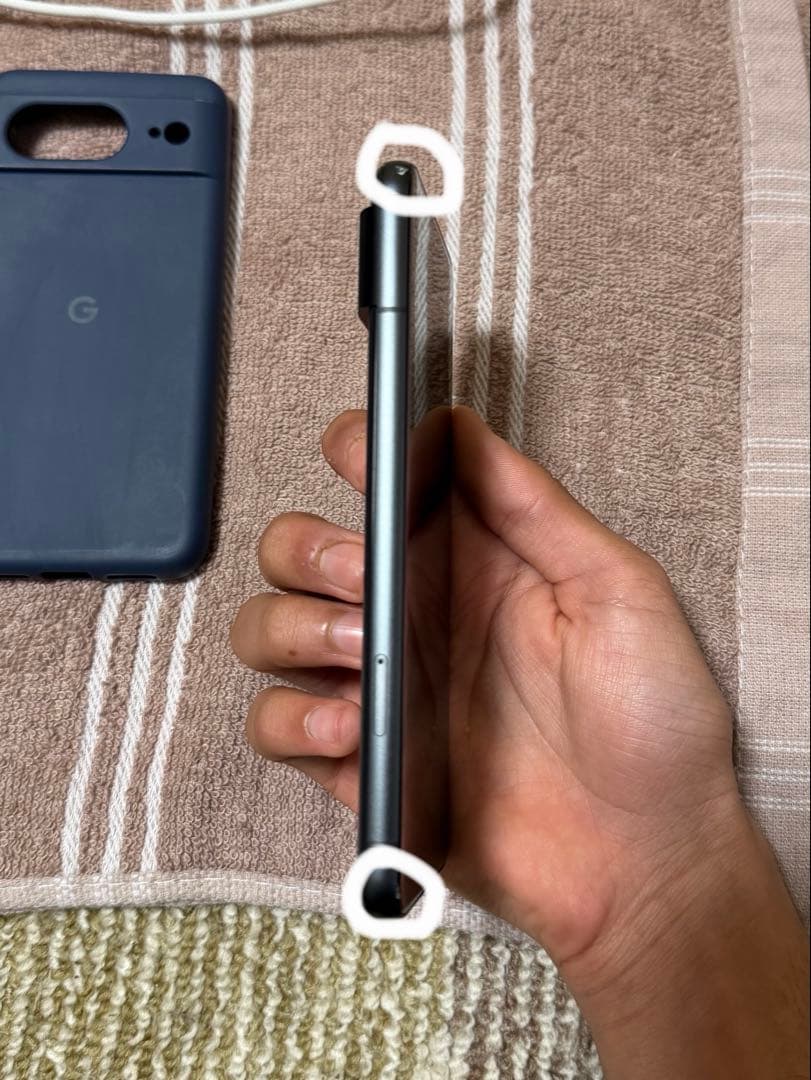 Google Pixel 8 黒色 ケース付き