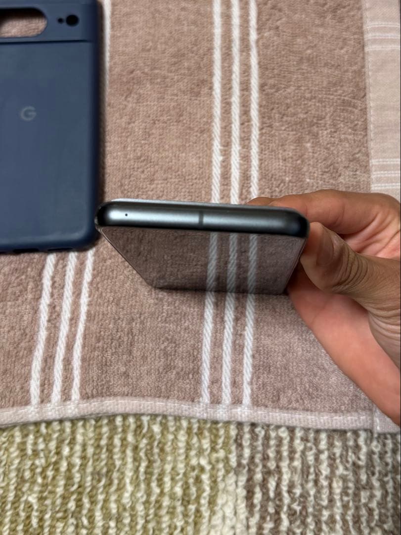 Google Pixel 8 黒色 ケース付き