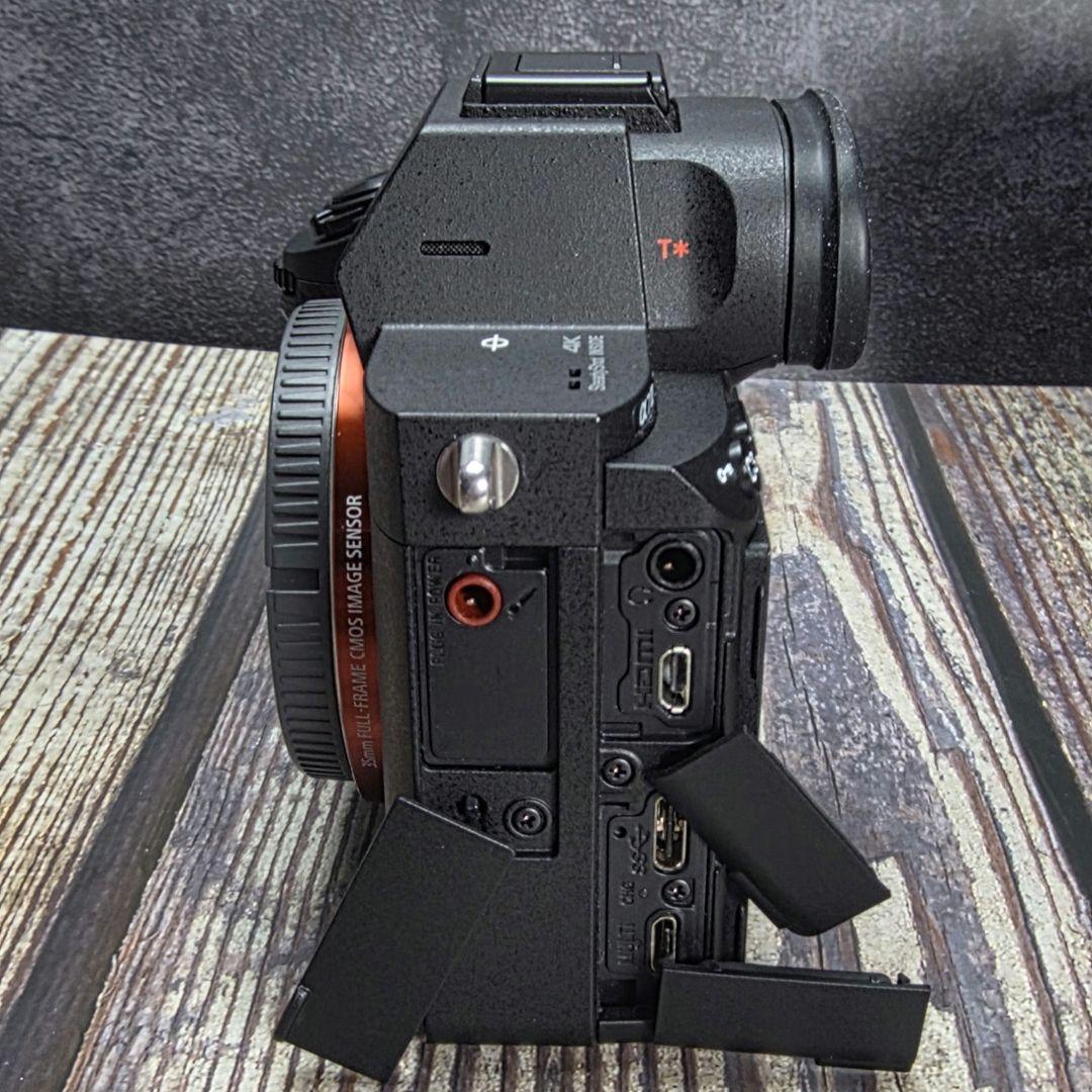 ⭐新品同様⭐　超美品　ILCE-7M3K　ズームレンズキット　α7 III