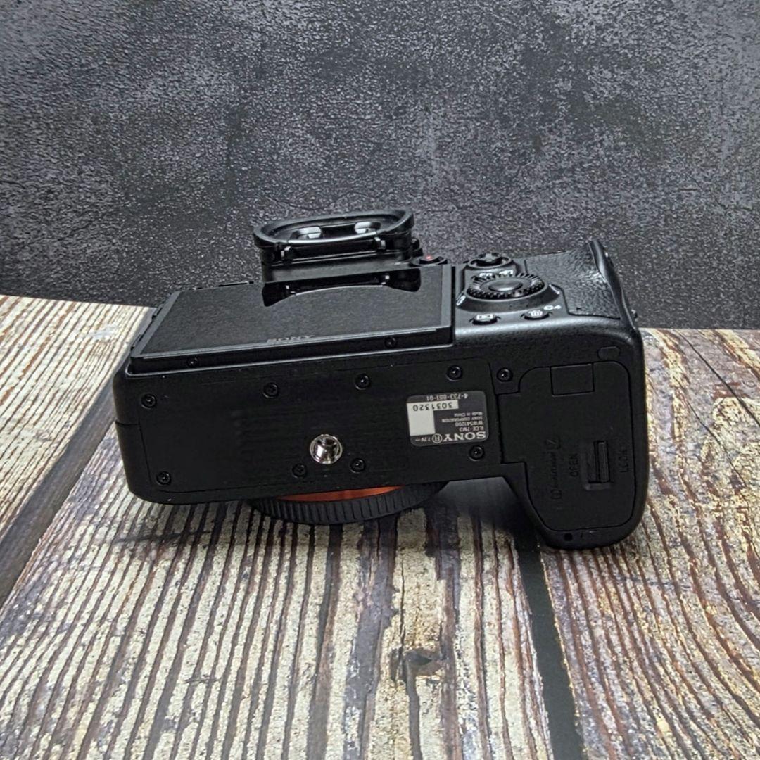 ⭐新品同様⭐　超美品　ILCE-7M3K　ズームレンズキット　α7 III