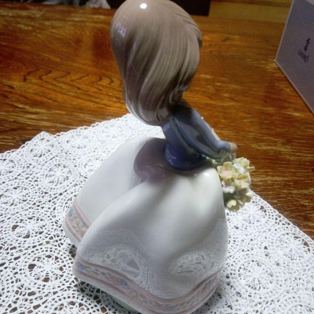 LIADRO 少女像 花束 陶器